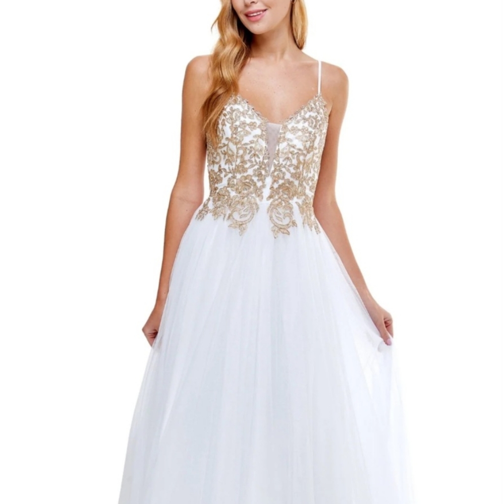 NWOT MACY'S SAY YES TO PROM FORMAL DRESS SIZE 3